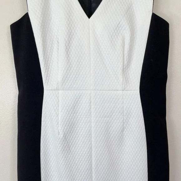 Lord + Taylor Sleeveless 424 Fifth Bodycon Cocktail Sheath Dress - Picture 6 of 13